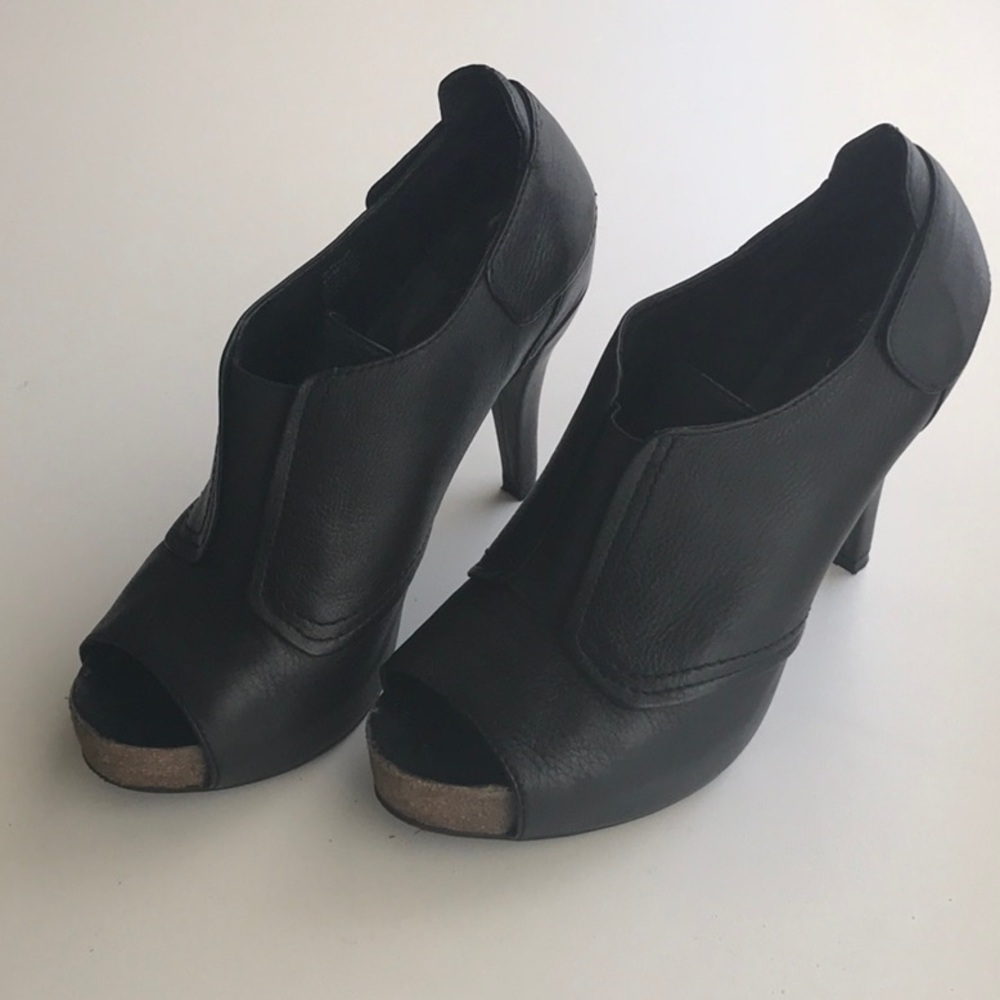 Vince Camuto Black Peep Toe Heels